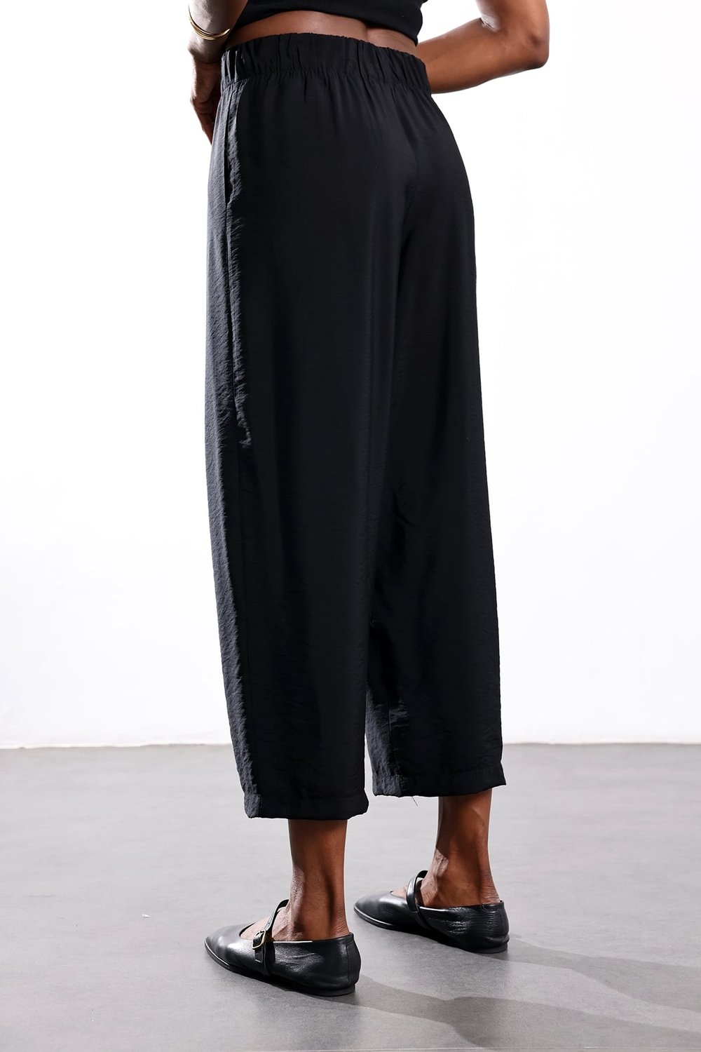 Siyah Beli Lastikli Bol Paça Pantolon